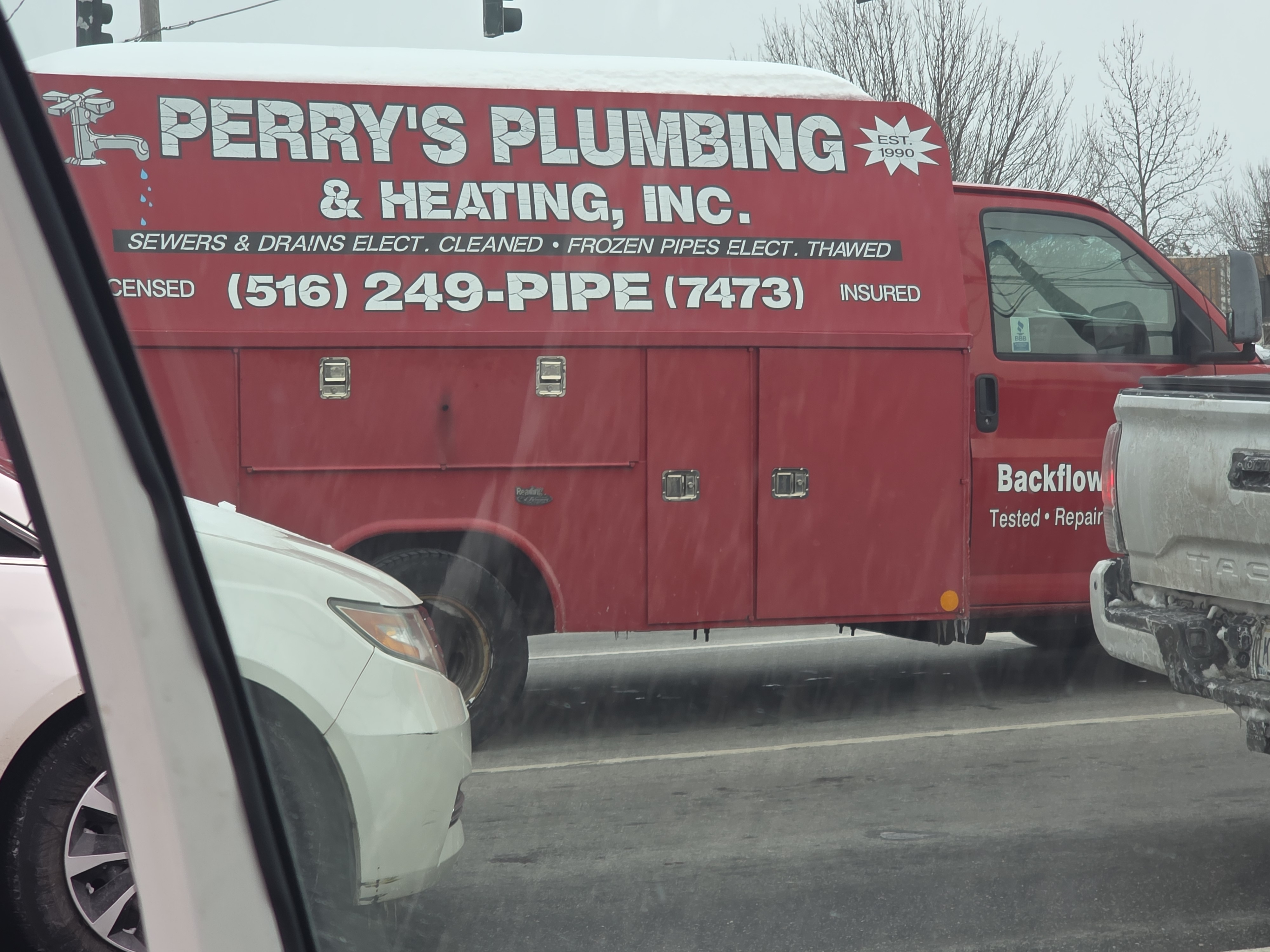 Perry's Plumbing & Heating, Inc. logo