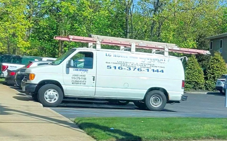 LC Home Improvement logo